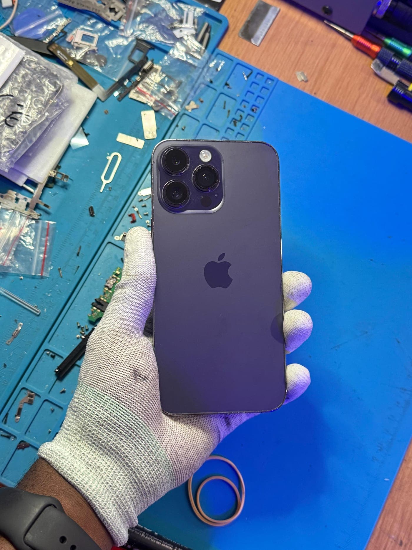 iPhone Back Glass Replacement - the same device after repair, damage fixed