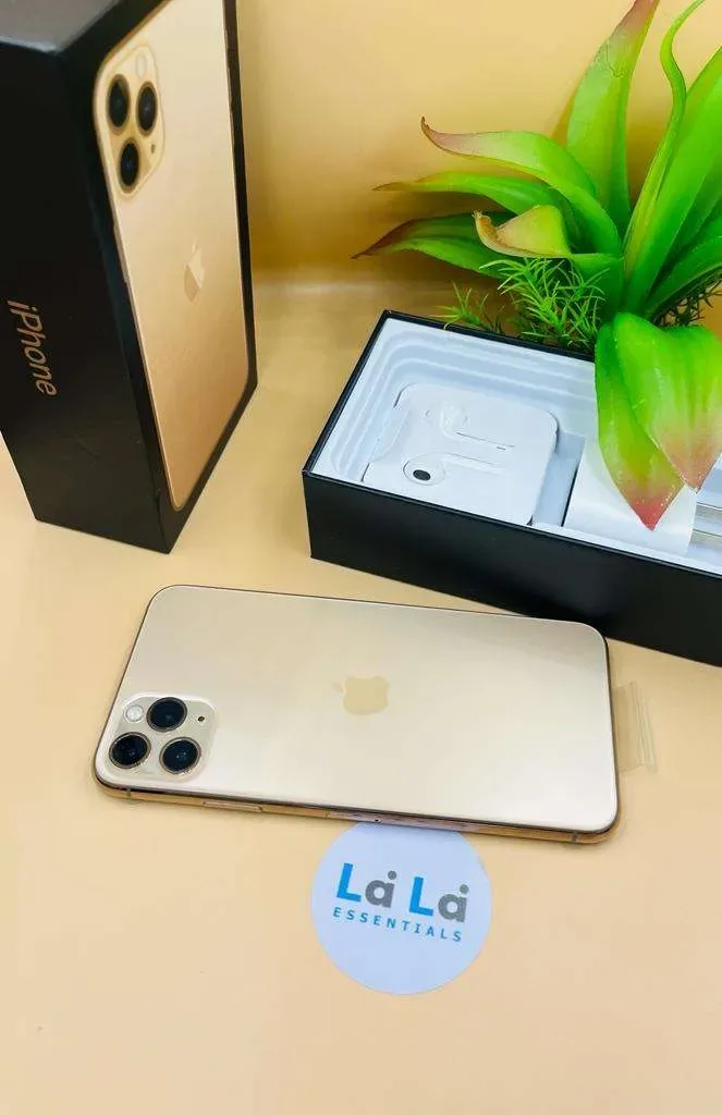 Apple iPhone 11 Pro Max photo 3