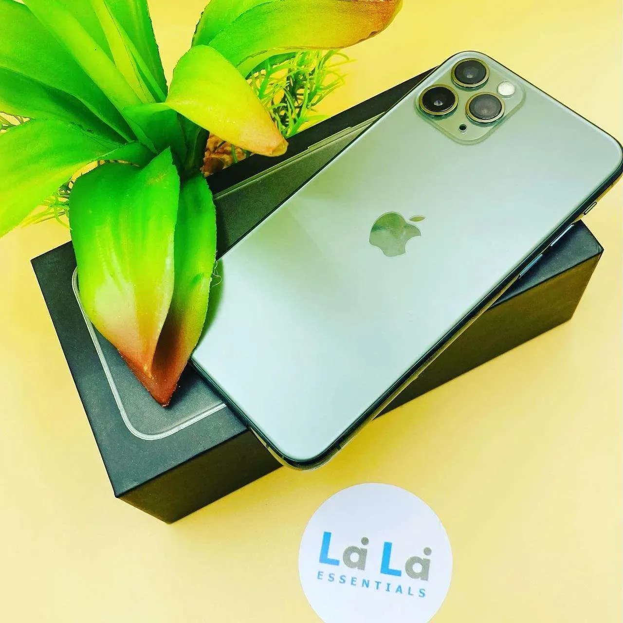 Apple iPhone 11 Pro Max photo 4